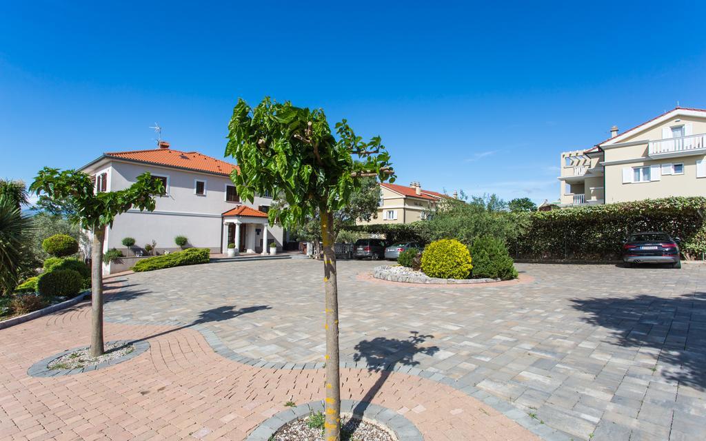 Vila Milcetic Malinska Exteriör bild